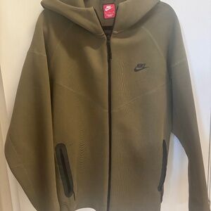 New without tags Nike tech hoodie size XL